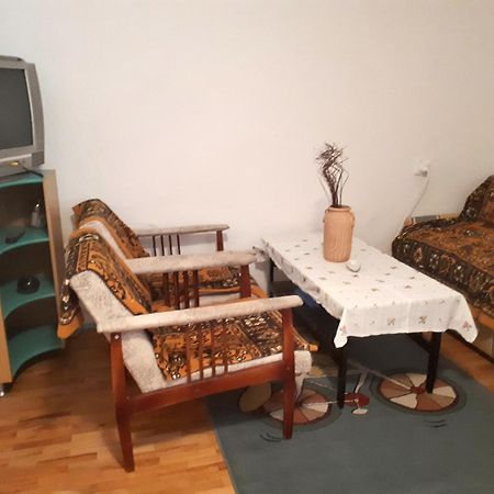 Edelweiss Hostel Štip エクステリア 写真