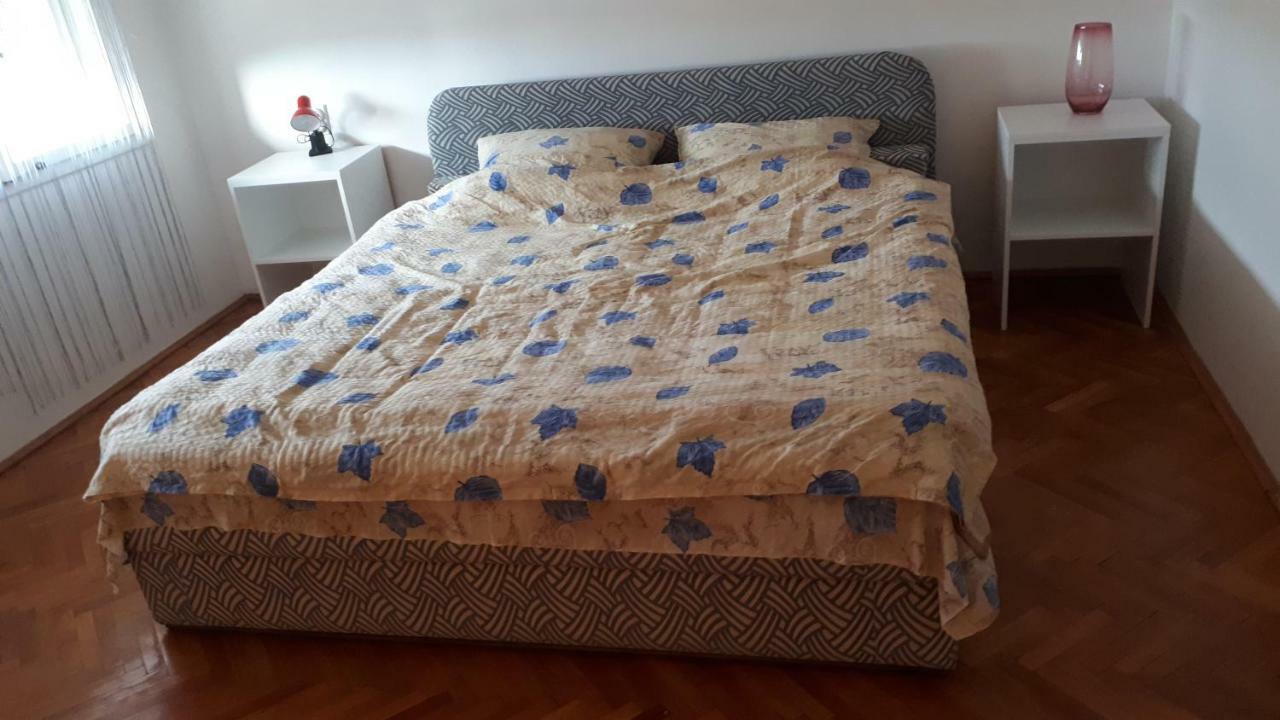 Edelweiss Hostel Štip エクステリア 写真